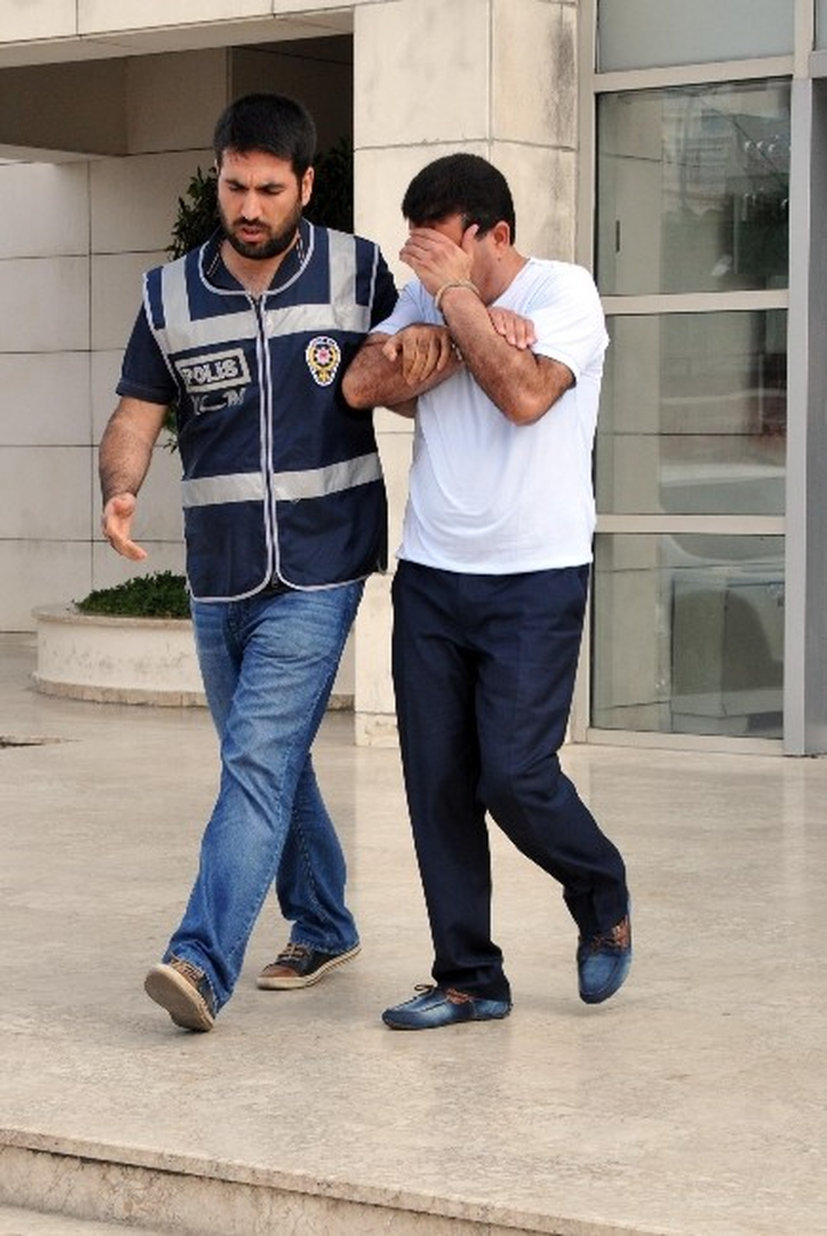 İstanbul\'da Uyuşturucudan Ceza Alınca Alanya\'da Teslim Oldu