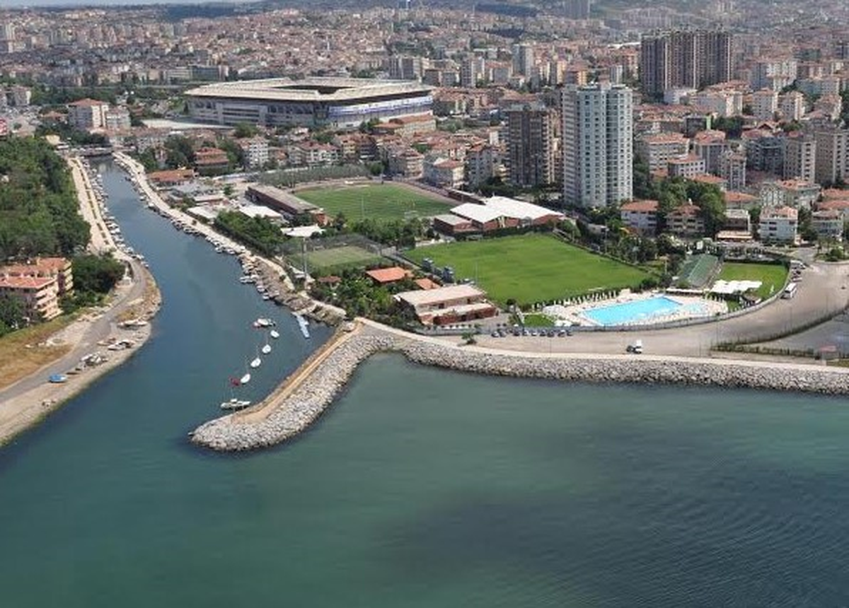 Kadıköy\'de "Denize Girmeyin\'\' Uyarısı