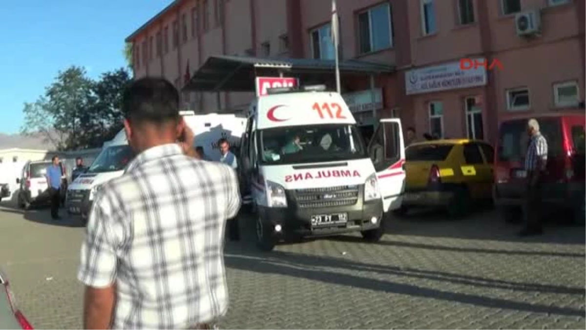 Karakoçan\'da Trafik Kazası: 1 Ölü, 3 Yaralı