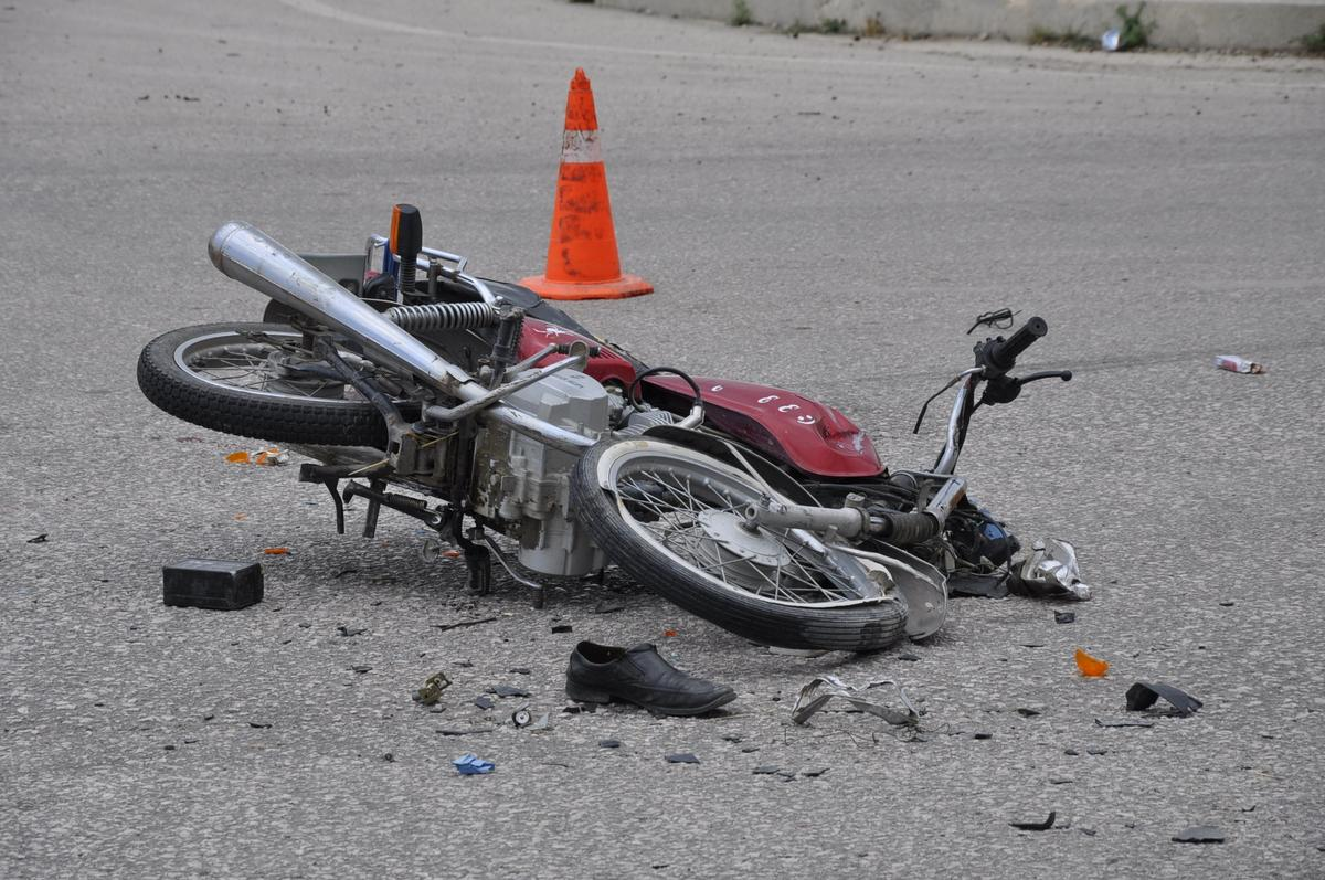 Kask Takmayan Motosiklet Sürücüsü Hayatını Kaybetti