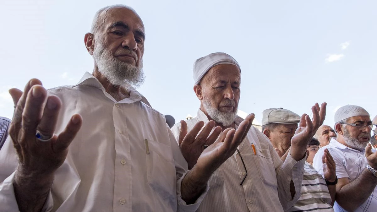 Katledilen Müslümanlar İçin Gıyabi Cenaze Namazı