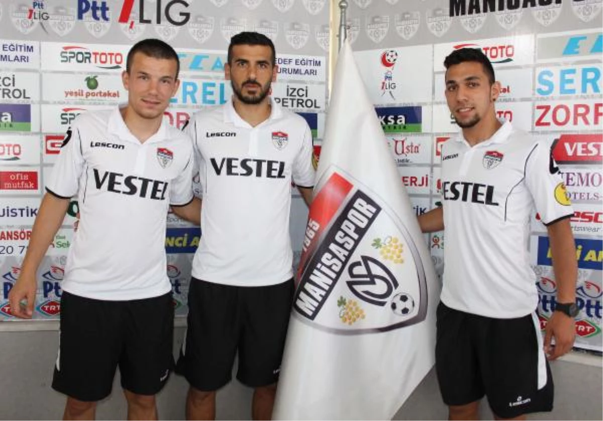 Manisaspor\'da Üç İmza Birden