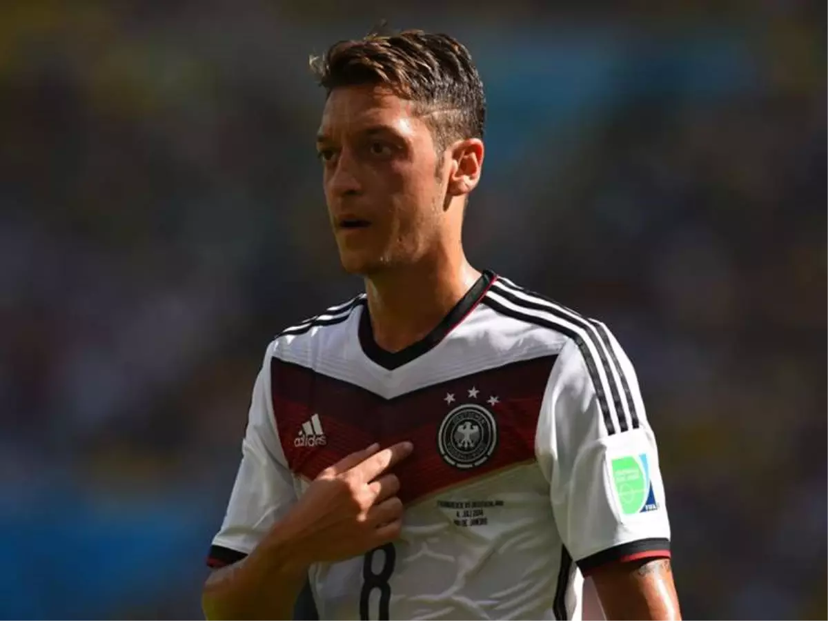 Mesut Özil\'den Beşiktaş Yorumu!