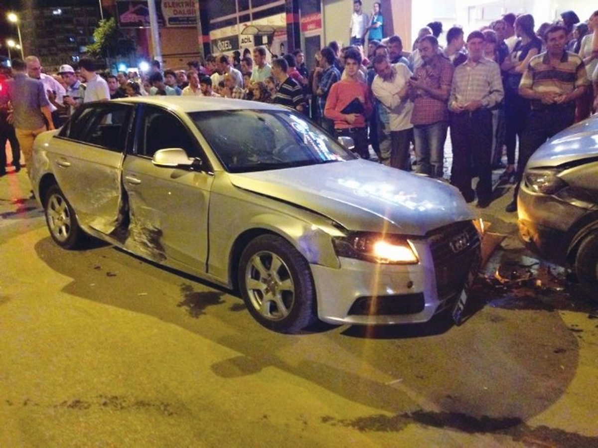 Niğde\'de Zincirleme Trafik Kazası: 1 Ölü, 3 Yaralı