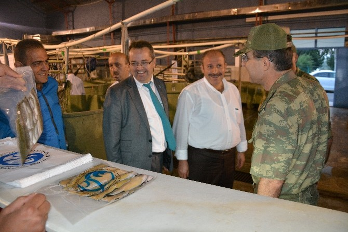 Orgeneral Başoğlu\'ndan, Su Ürünleri Fakültesine Veda Ziyareti