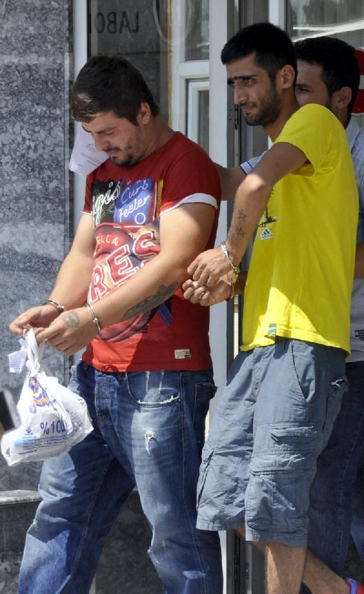 Samsun\'da Polisten Uyuşturucu Baskını: 4 Gözaltı