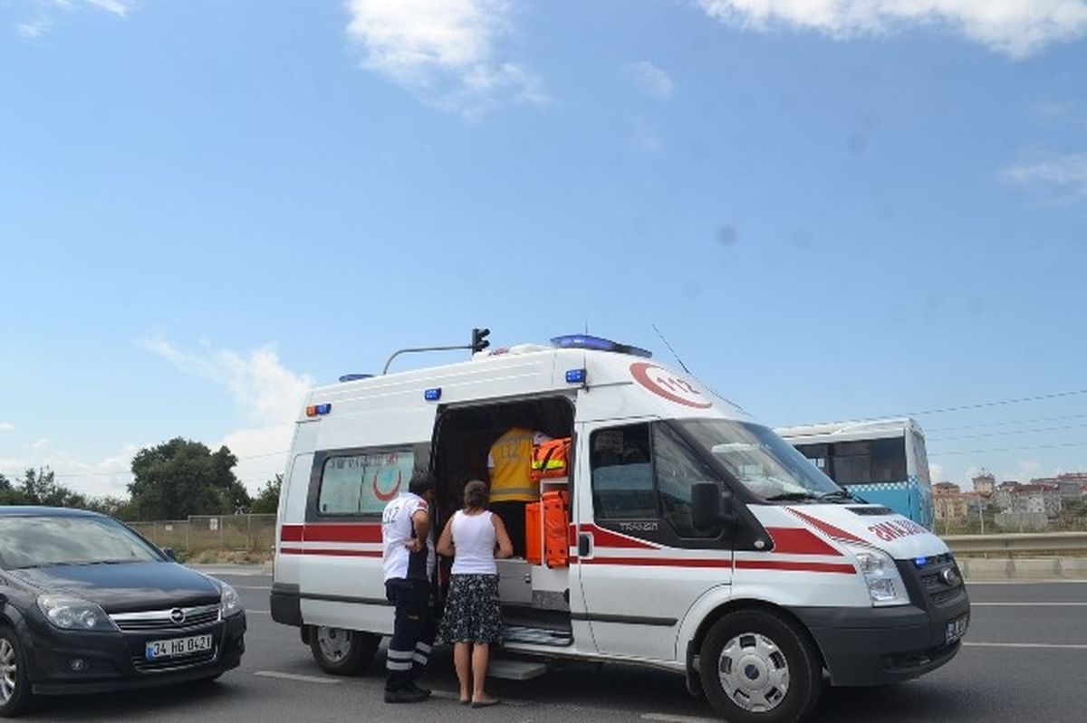 Tekirdağ\'da Trafik Kazası: 3 Yaralı