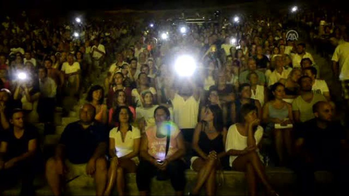 Volkan Konak, Bodrum\'da Konser Verdi