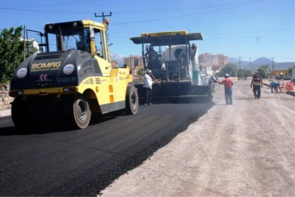 Ağrı\'da Yol Yapım Çalışmaları