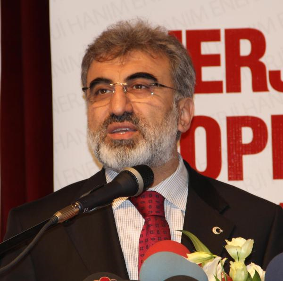 Bakan Yıldız: Elektrik Dağıtım Şirketlerini Uyardık