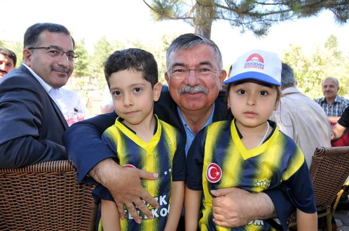 Bakan Yılmaz: ABD\'nin IŞİD Operasyonuna Türkiye\'nin Desteği Yok