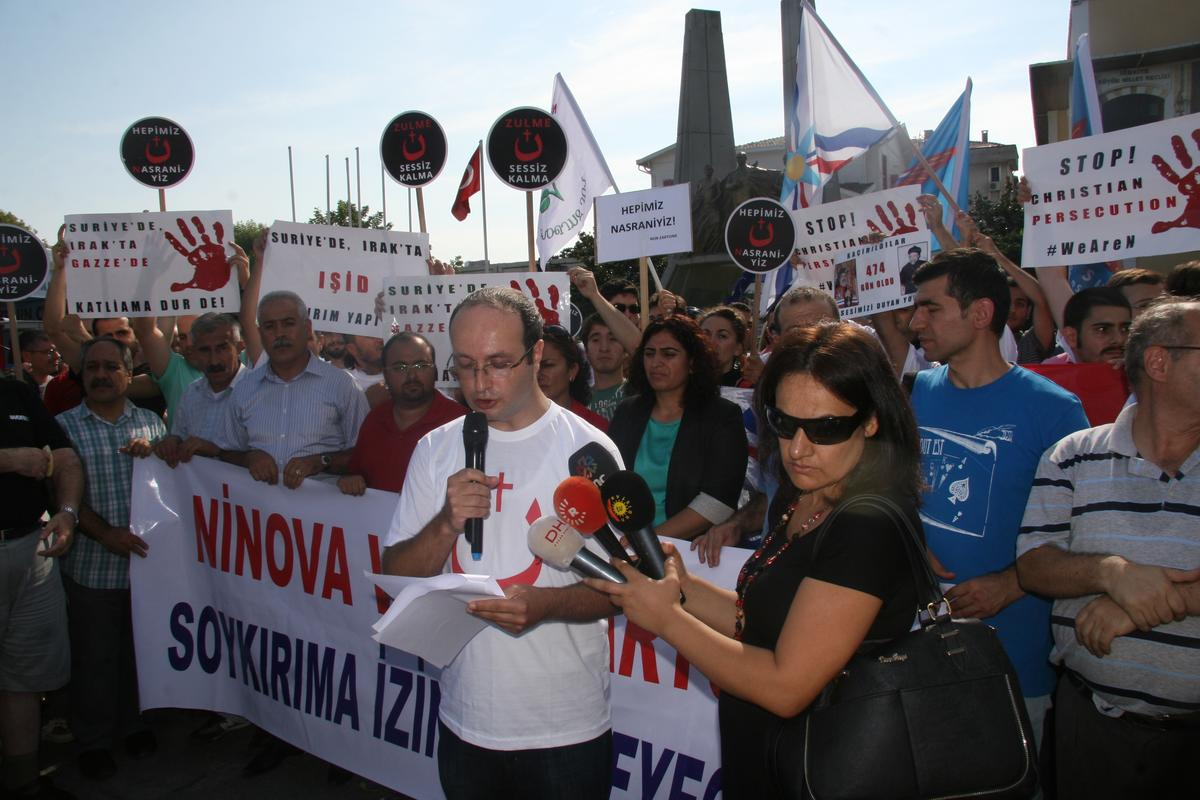 Bakırköy\'de Süryanilerden IŞİD Protestosu