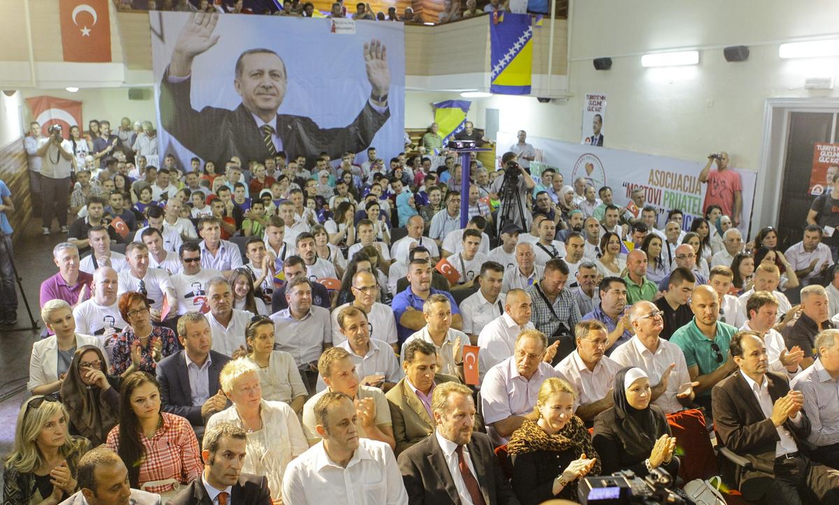 Boşnak Lider İzzetbegoviç\'ten Başbakan Erdoğan\'a Destek