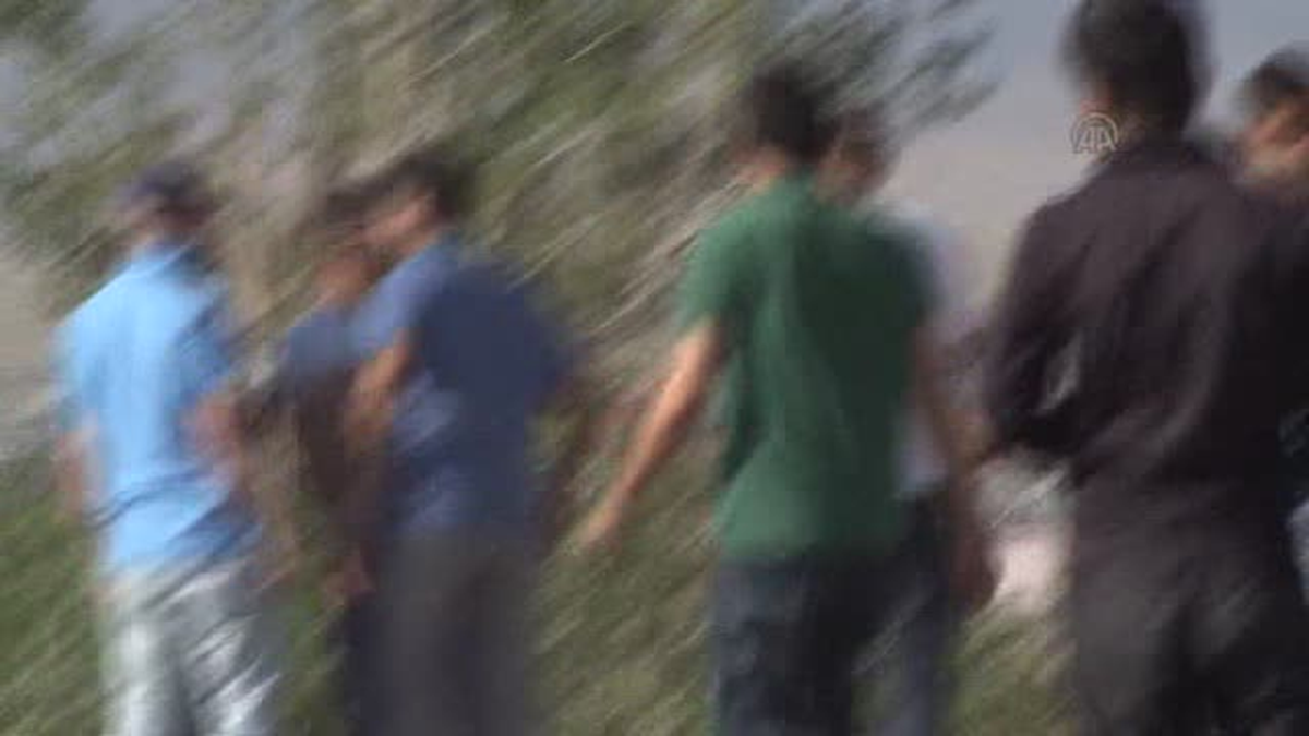 Erzurum\'da Çevreyi Rahatsız Eden Askerleri Polis Sakinleştirdi