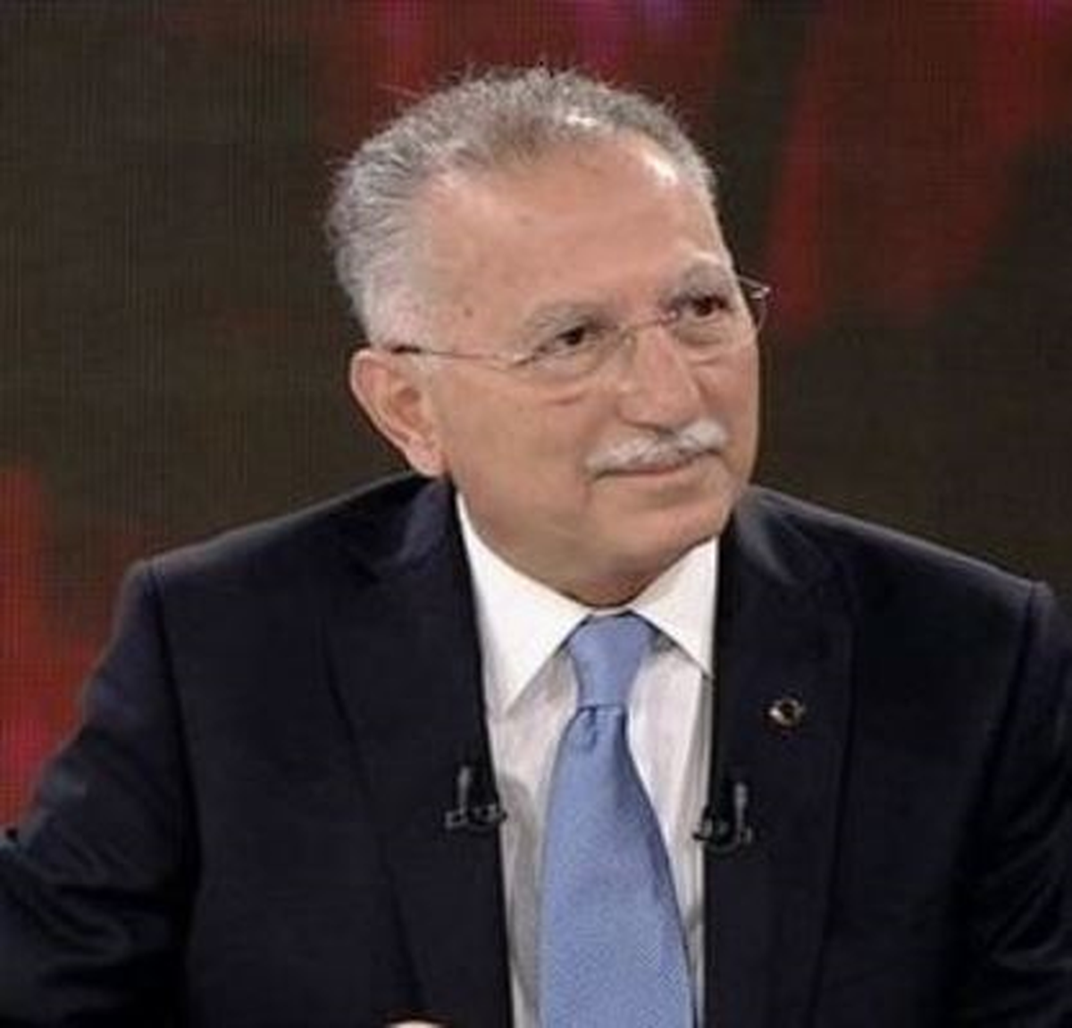 Cumhurbaşkanı Adayı İhsanoğlu, "Partili Olursa, Memleket İkiye Bölünür" Uyarısı Yaptı
