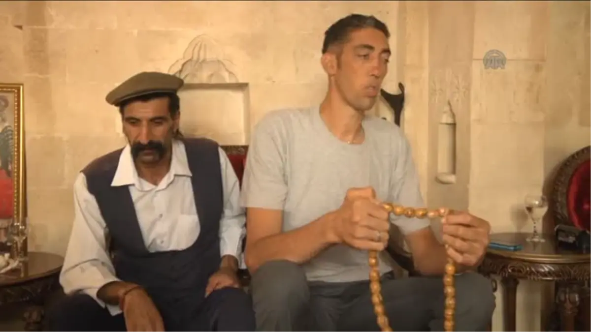 Dünya en uzun adamı Kösen\'in ayakkabıları Almanya\'dan -