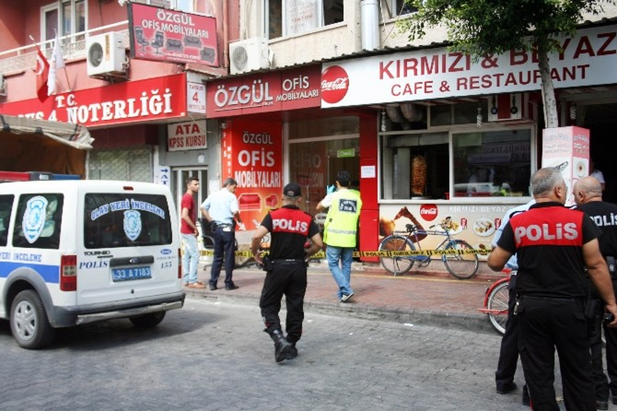 Esnafın Yer Kavgasında Silah Çekildi: 1 Yaralı