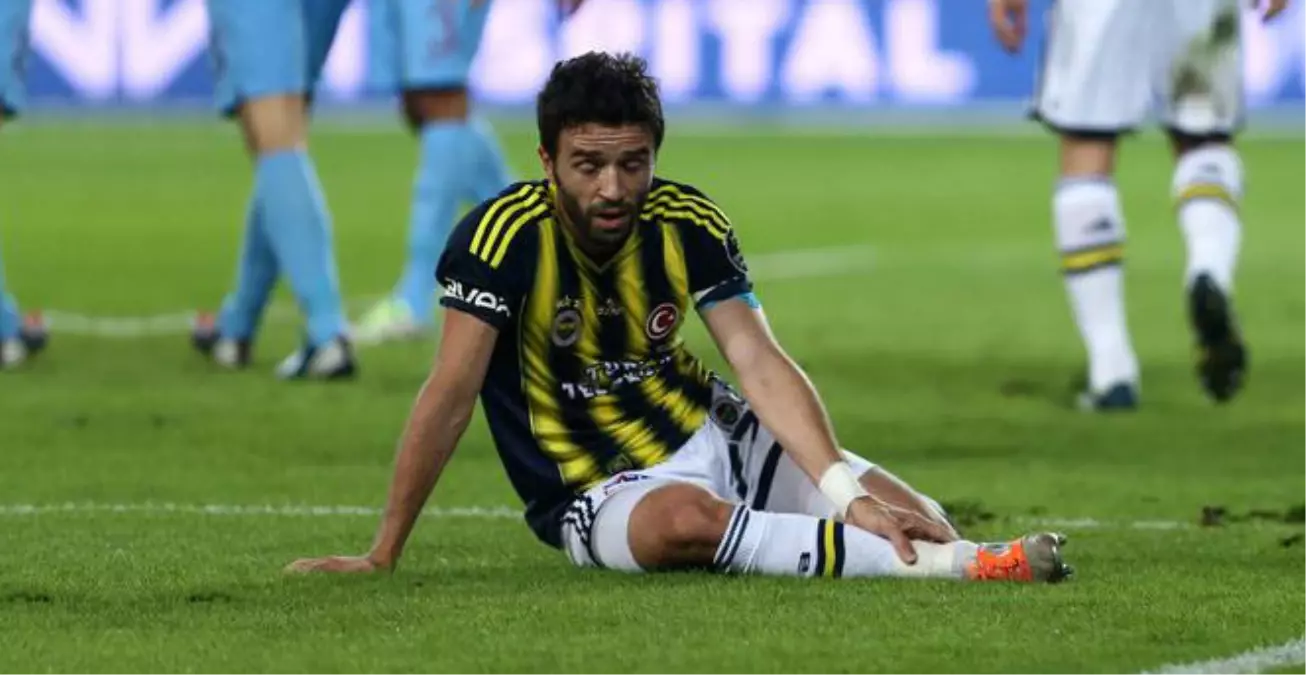 Fenerbahçe\'de Gökhan Gönül Sakatlandı