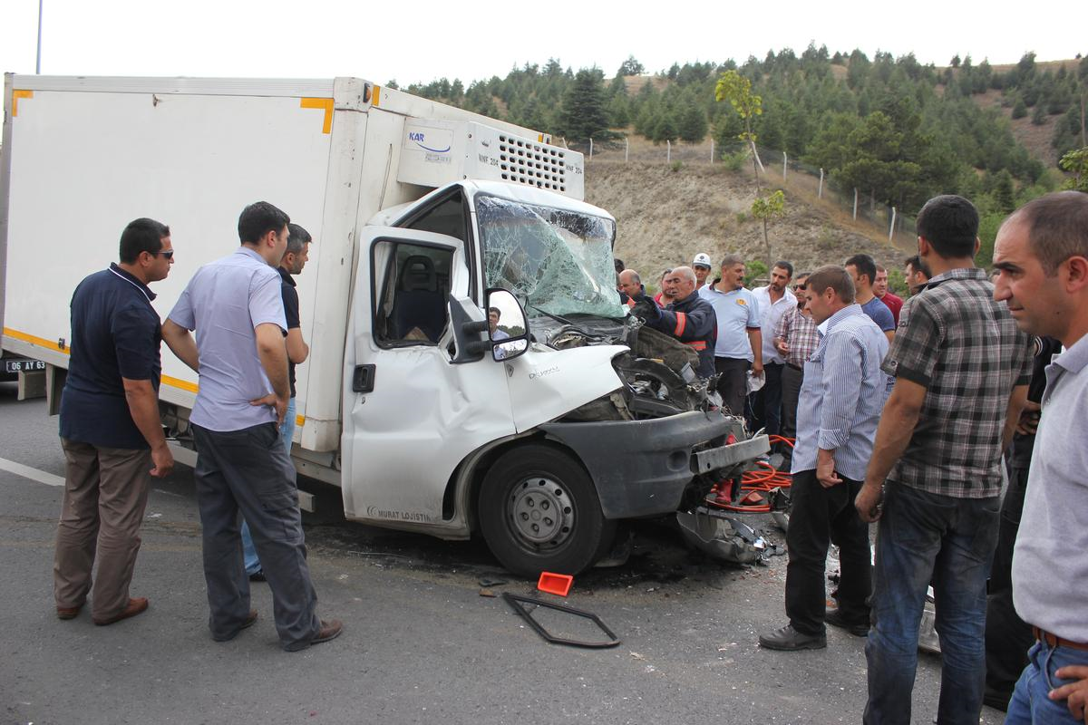 Gölbaşı\'nda Trafik Kazası: 1 Yaralı