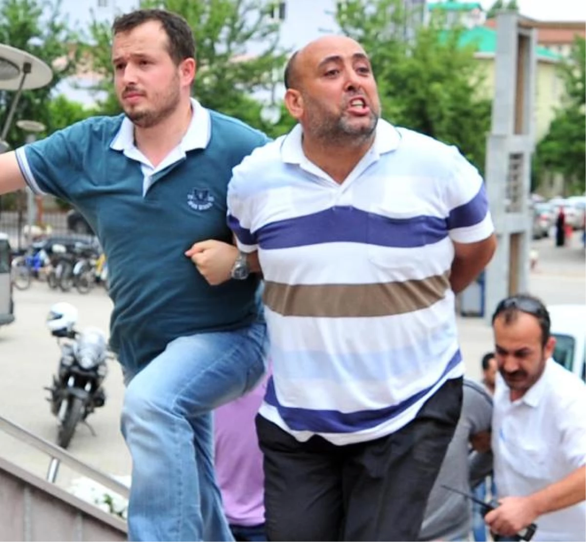 İnegöl\'de 17 Kilo Esrara 3 Tutuklama