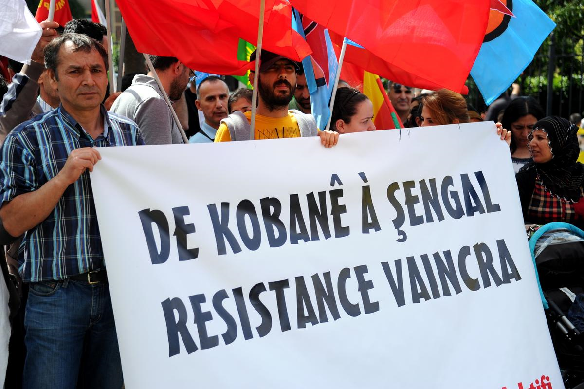 Işid\'in Şengal Saldırısı Brüksel\'de Protesto Edildi