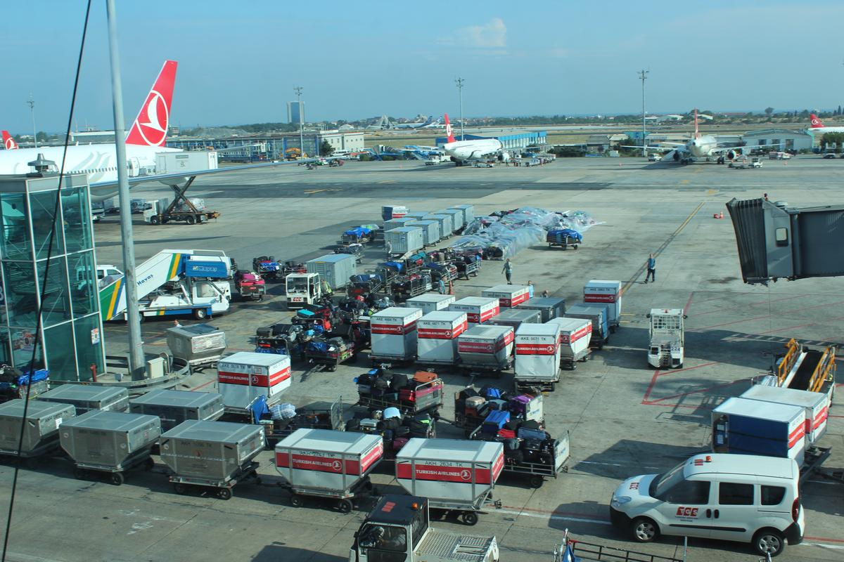 İstanbul\'da Bazı Uçak Seferlerinin İptal Edilmesi