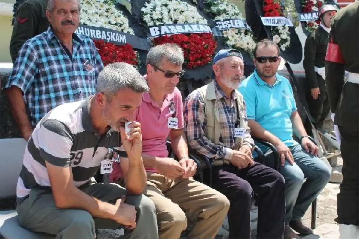 Kalp Krizinden Ölen Uzman Onbaşı Amasya\'da Toprağa Verildi