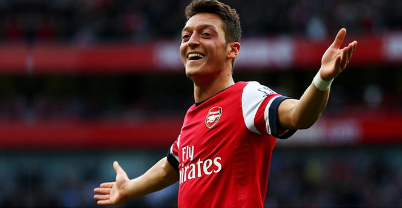 Mesut Özil, Bıyıklı Fotoğrafını Twitter\'dan Paylaştı