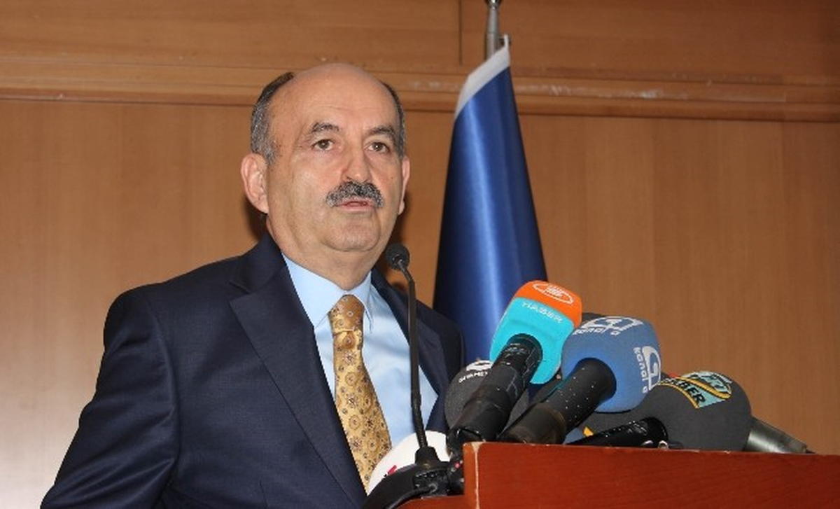 Müezzinoğu: Ayakkabımın Başıma Çarptığını Gördüm
