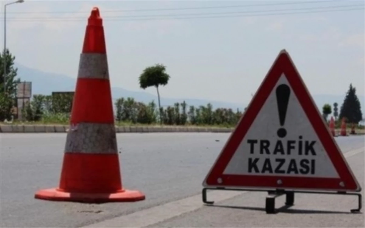 Osmaniye\'de Trafik Kazası: 3 Yaralı