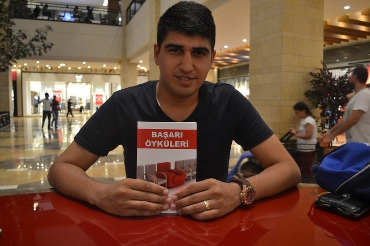 Piazza\'da Check-İn Yapan Kitap Kazanıyor