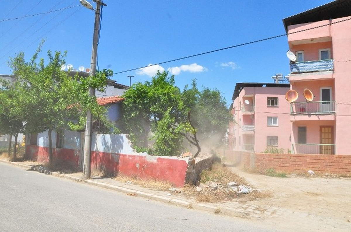 Yeni Yollar Açılıyor, Nazilli Ferahlıyor