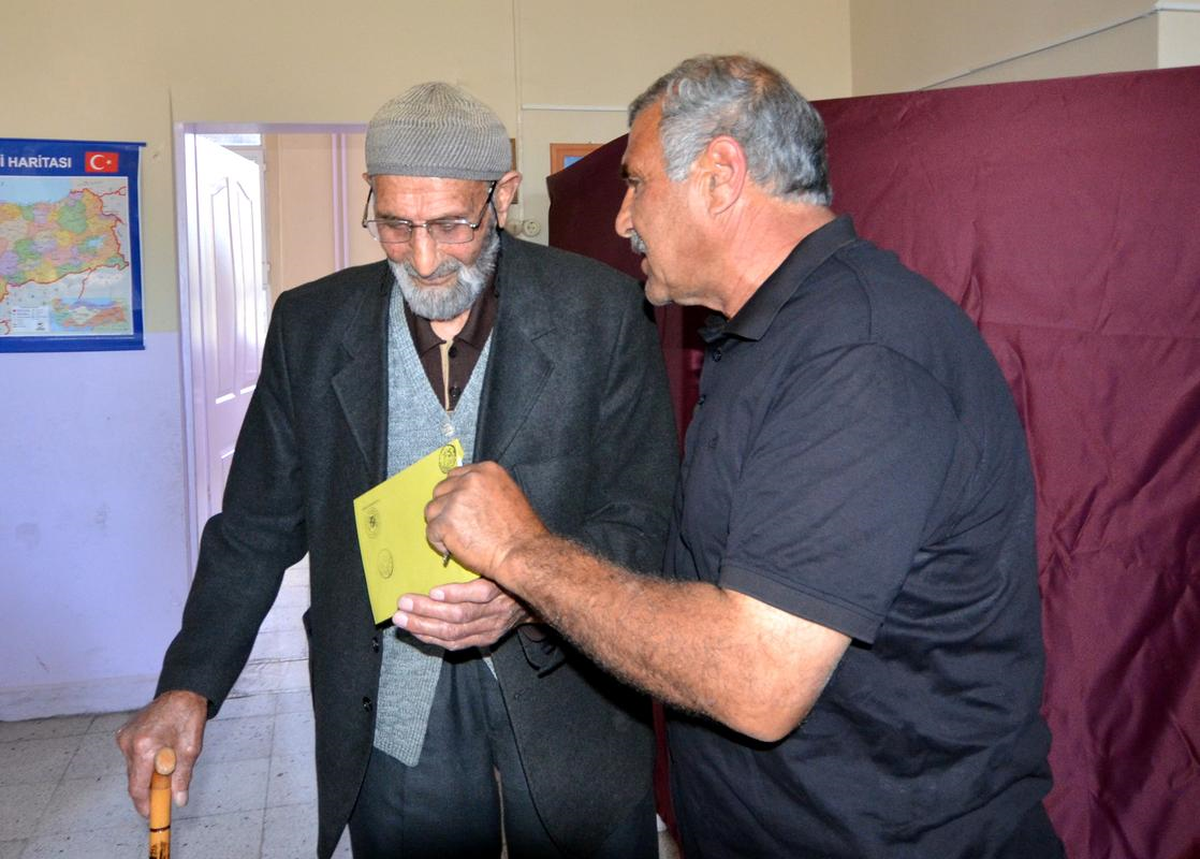 Sarıkamış\'ta 74 Yıldır Oyunu Aksatmadan Kullanıyor