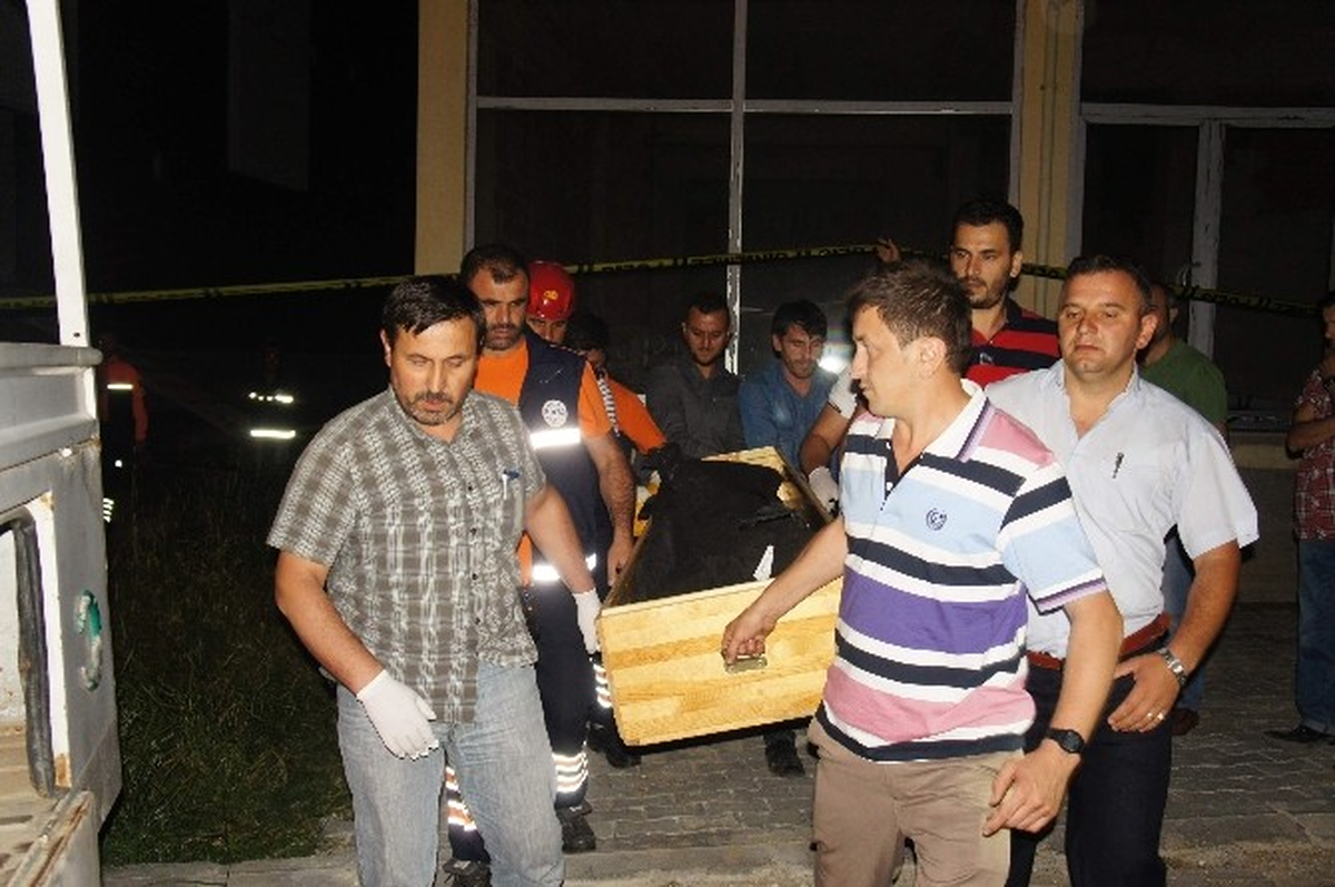 Asansör Boşluğuna Düşen İnşaat İşçisi Öldü