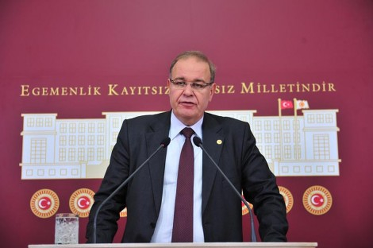Moody\'s Not Güncellemesini Neden Ertelediğini Açıklamalı"