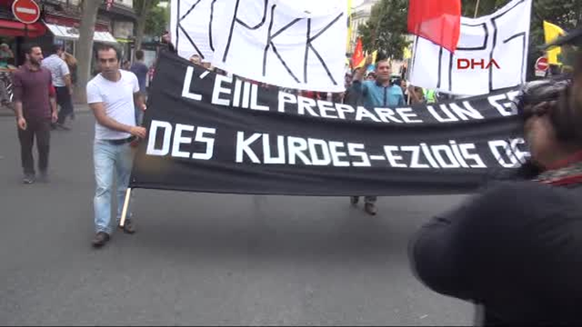 Paris\'te IŞİD\'in Katliamları Protesto Edildi