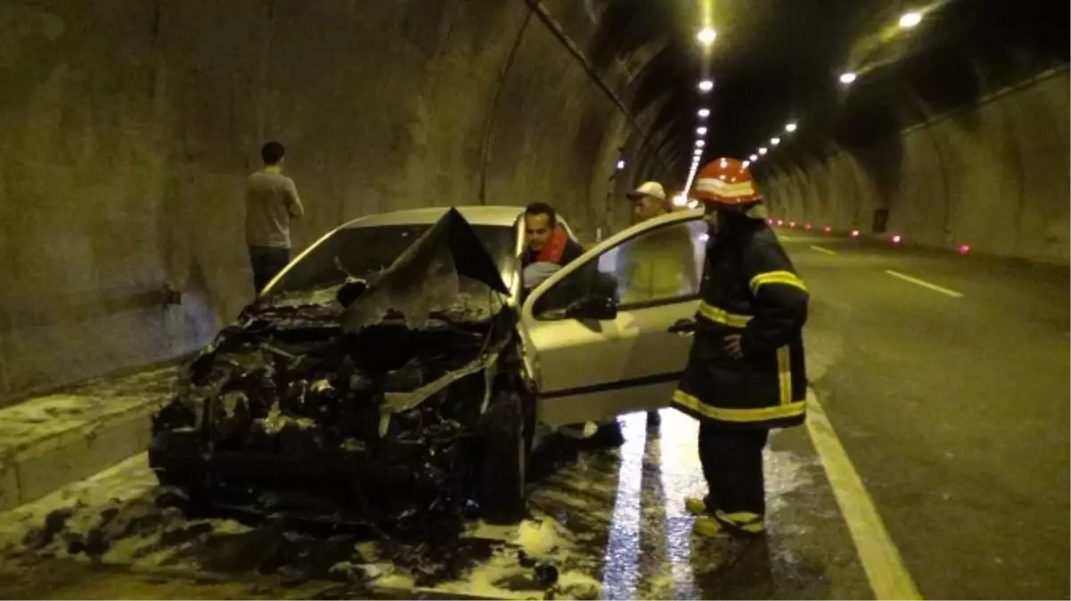 Bolu Tünelinde Otomobil Yangını