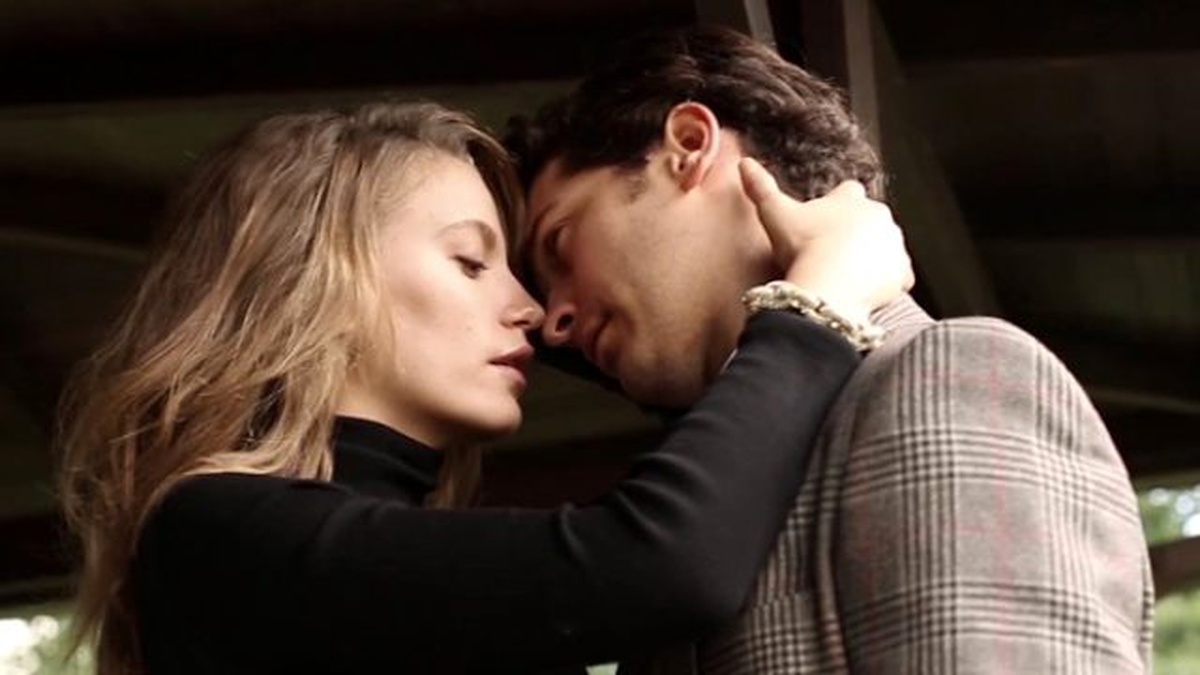 Çağatay Ulusoy ve Serenay Sarıkaya\'ya Zam Yapıldı