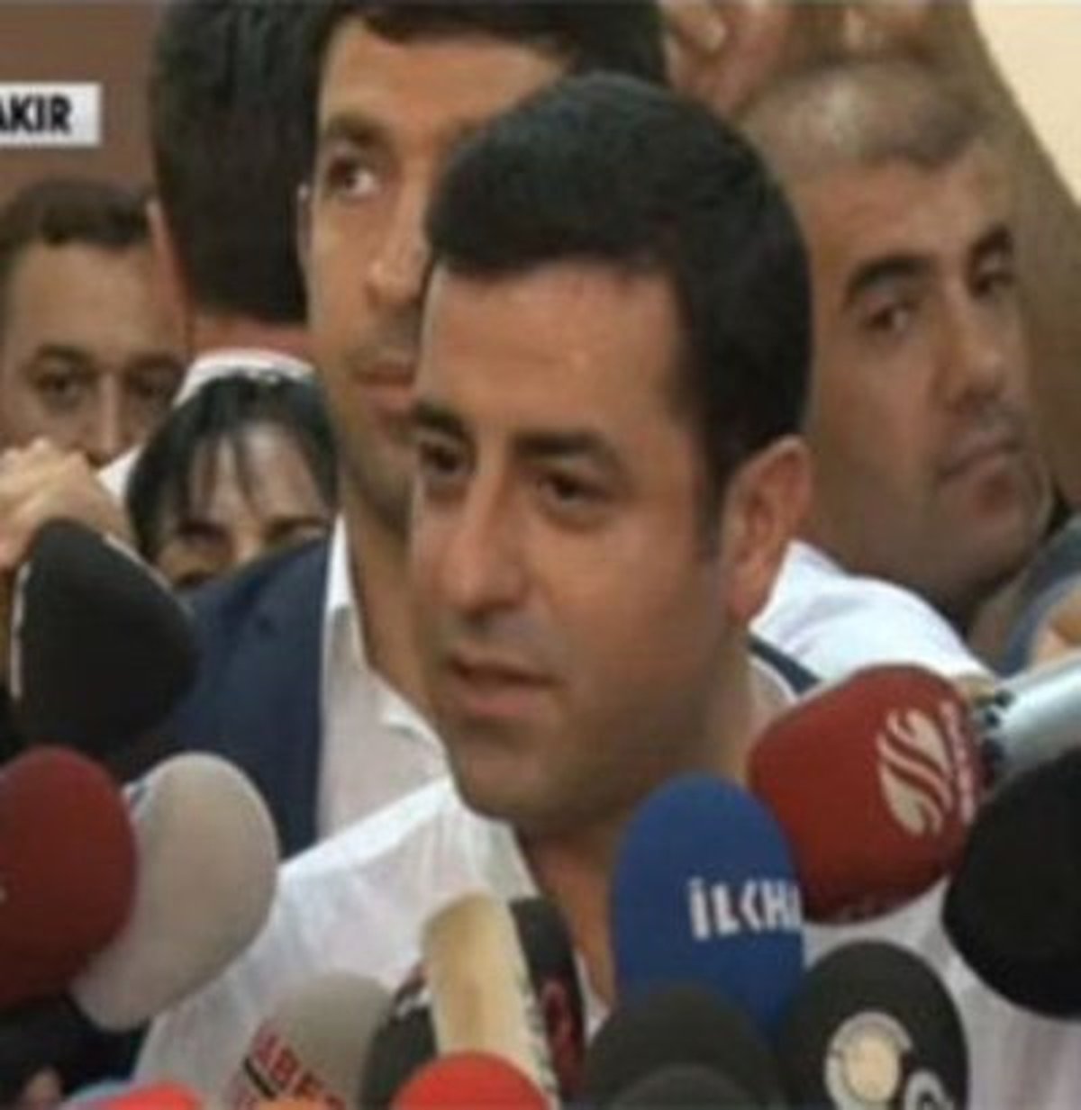 Cumhurbaşkanı Adayı Demirtaş Oyunu Kullandı