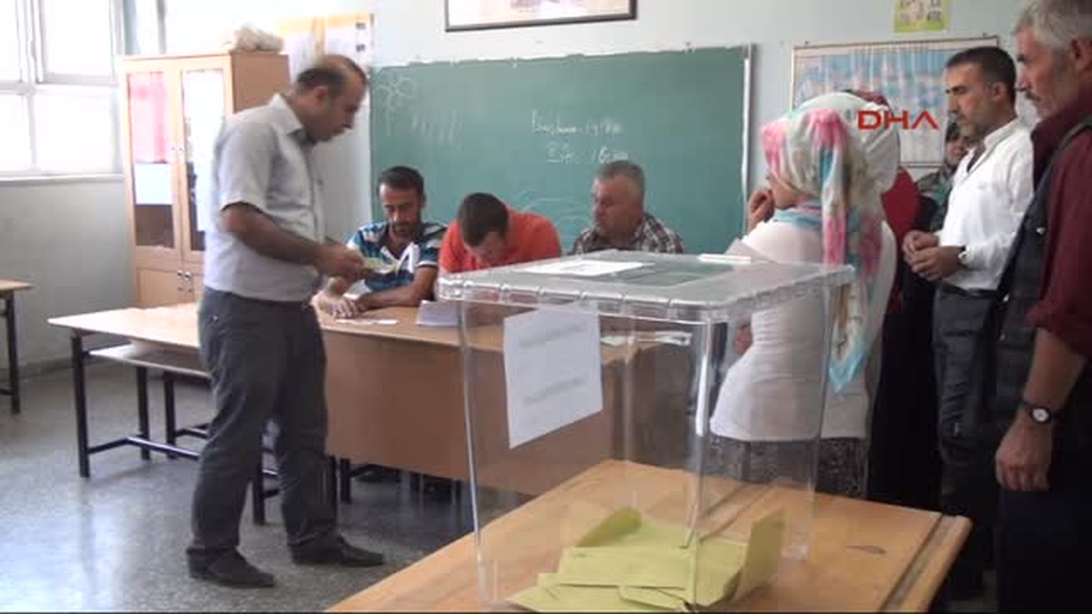 Cumhurbaşkanlığı Seçimi İçin Oy Kullanma İşlemi Başladı