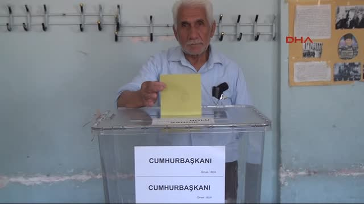Cumhurbaşkanlığı Seçimi İçin Oy Kullanma İşlemi Başladı