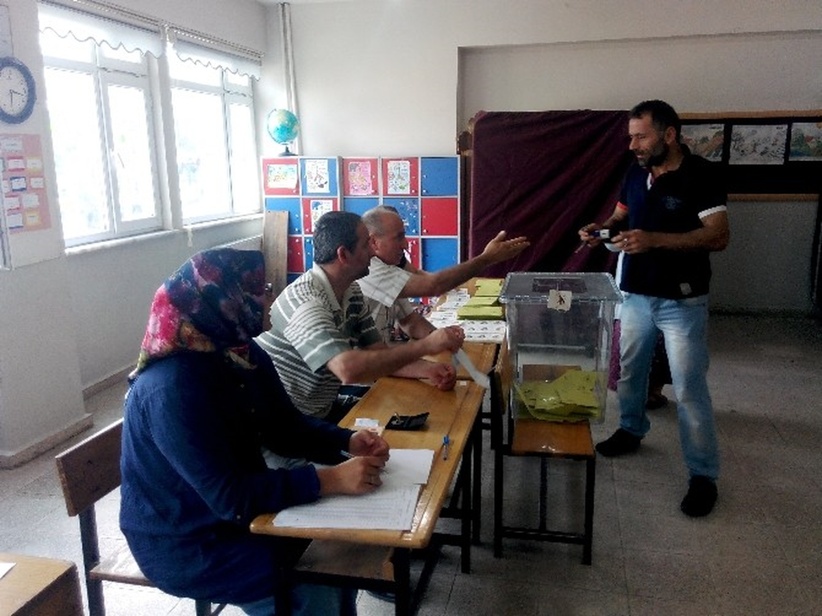 Düzce\'de Oy Verme İşlemleri Başladı