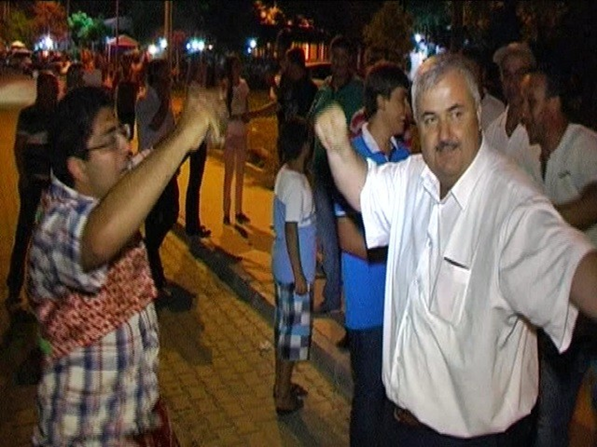 Filyos\'ta Cumhurbaşkanı Erdoğan İçin Havai Fişekli Kutlama