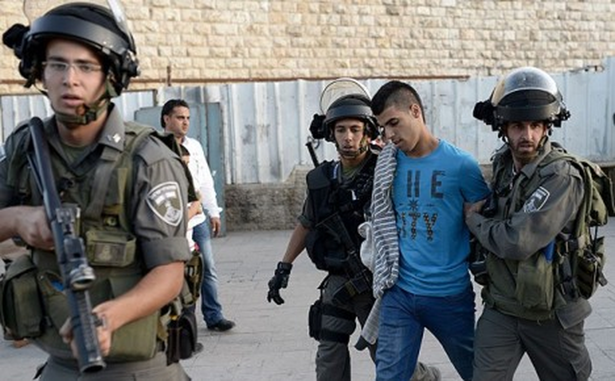 İsrail Askerleri, 11 Filistinliyi Gözaltına Aldı