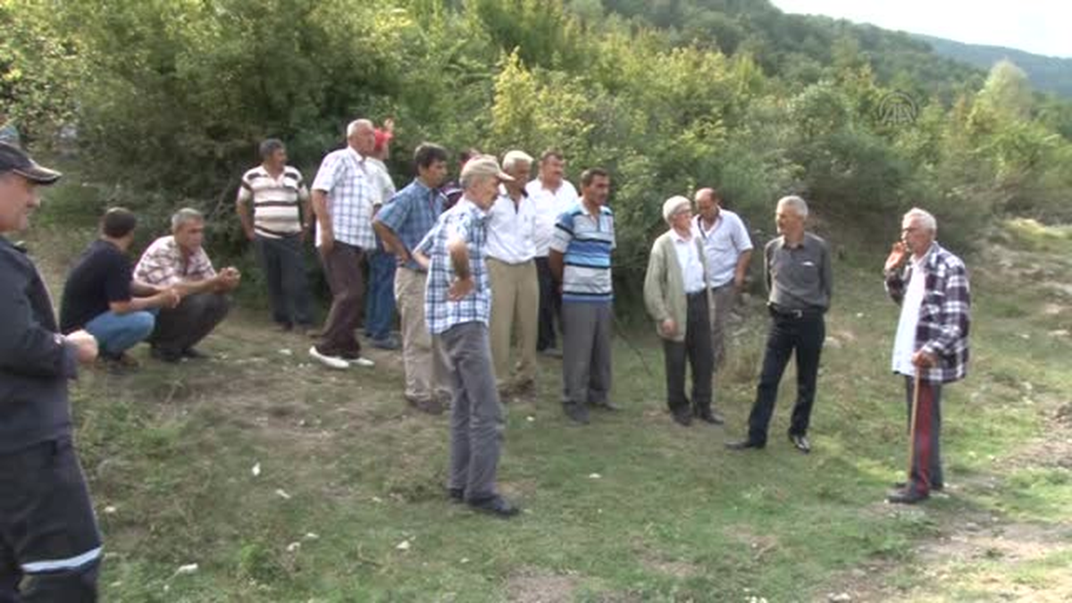 Kaybolan zihinsel engelli kişi, ağaç dibinde uyurken bulundu -