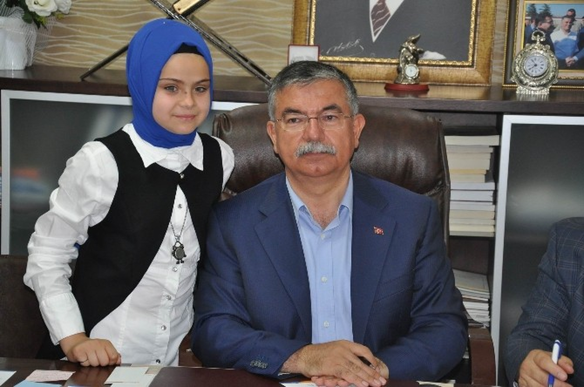 Milli Savunma Bakanı Yılmaz: "Milletimiz Alternatifler Arasında En İyisine Karar Verdi"