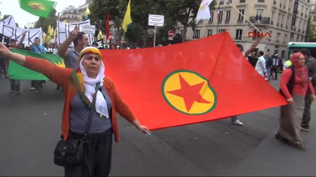 Paris\'te Işid\'in Katliamları Protesto Edildi