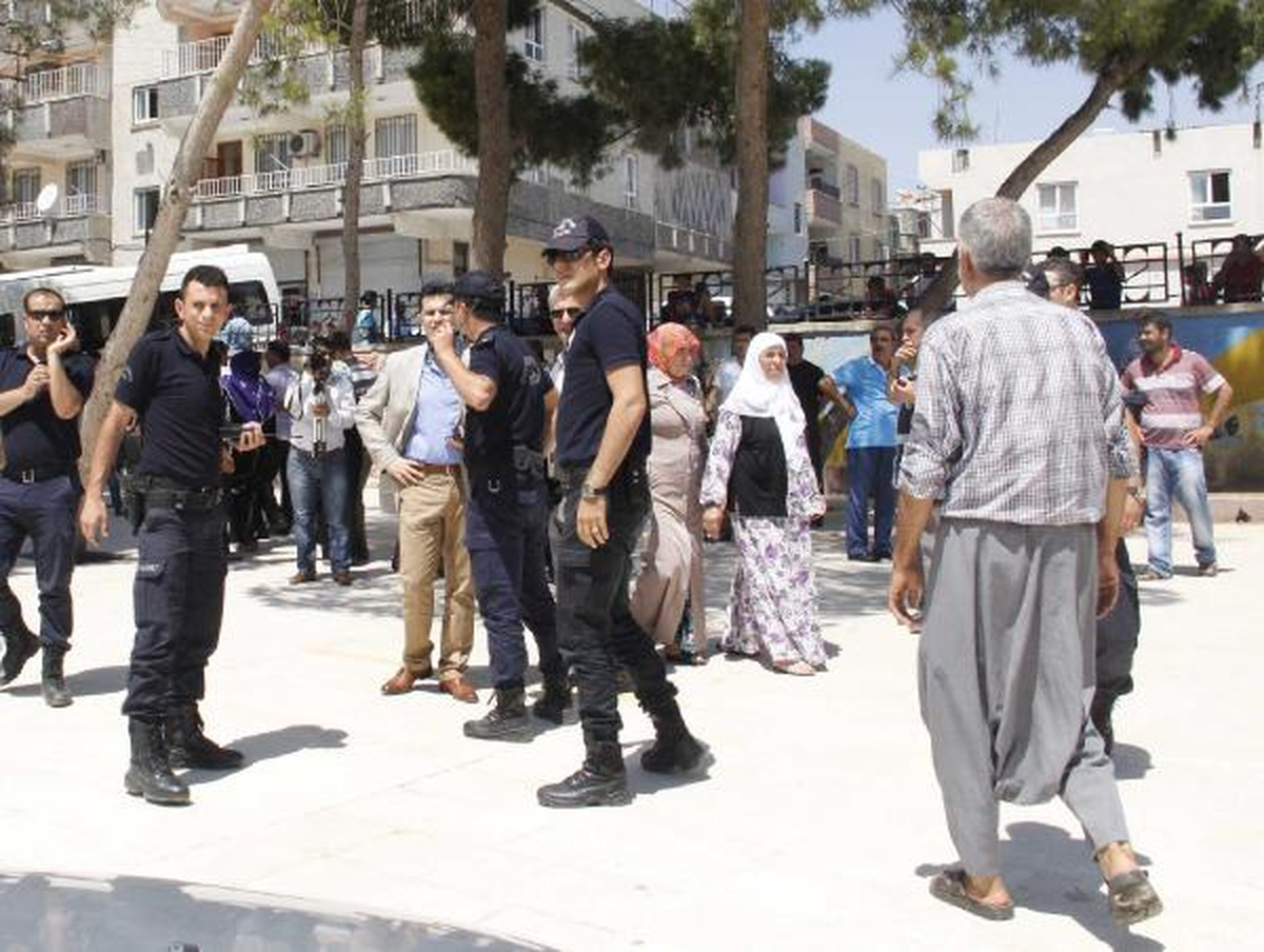 Şanlıurfa\'da Erdoğan\'a \'Paket Oy\' Kavgası: 6 Gözaltı