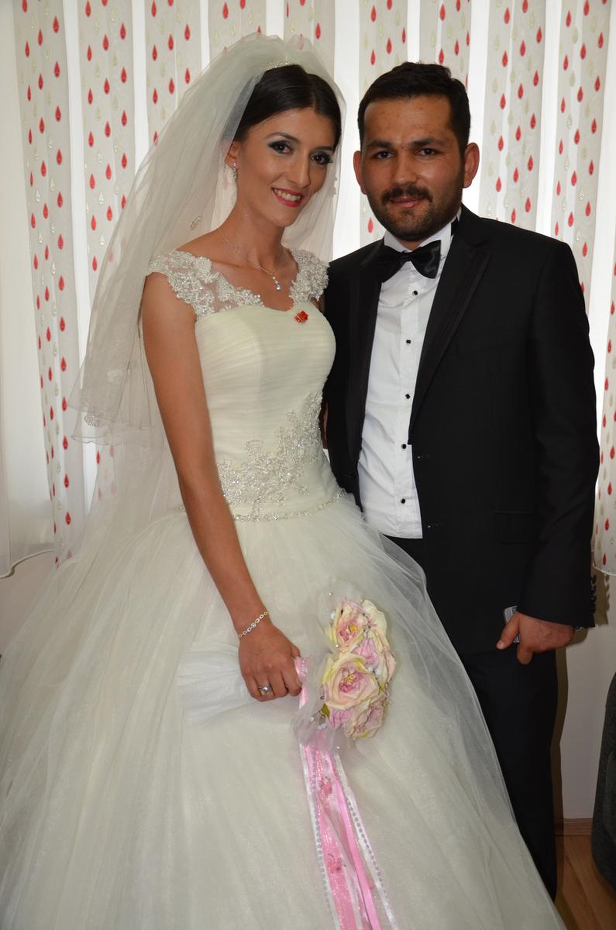 Seçimde Düğün İçin YSK\'ya Başvuran Damat, Muradına Erdi