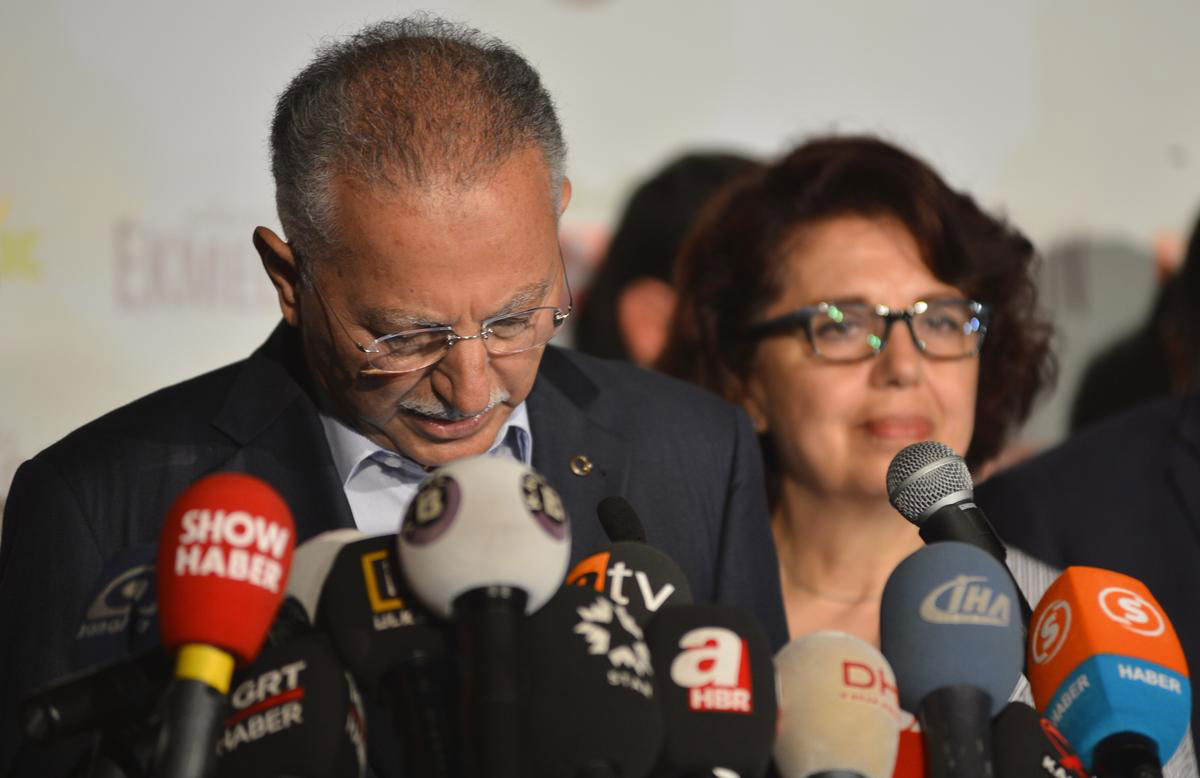 Seçimi Kaybeden İhsanoğlu'ndan İlk Sözler: Erdoğan'ı Tebrik Ederim